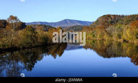 La James River est indiqué le long de la Blue Ridge Parkway en Virginie. Banque D'Images