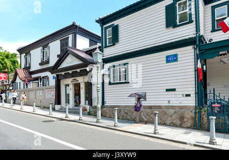 Kobe, Japon - Avril 2016 : bâtiment classique de la French House maintenant ouvert au public comme musée à l'étranger historique quartier résidentiel dans le quartier de Kitano Banque D'Images