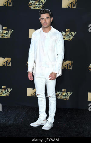 Zac Efron participant à la 2017 MTV Film et TV Prix tenue au Shrine Auditorium à Los Angeles, USA. Banque D'Images