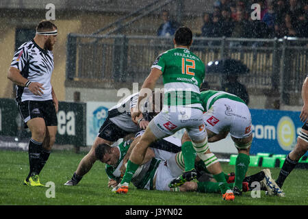 Milano, Italie. 06 mai, 2017. Samedi dernier, le défi entre Zèbre Parma contre Benetton Treviso et les deux italiens de la pro12. Credit : Luca Marenda/Pacific Press/Alamy Live News Banque D'Images