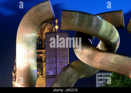 kudamm et kaiser-wilhelm-Gedächtnis-kirche à berlin, kurfurstendamm, modernité, nuit, photo Kazimierz Jurewicz Banque D'Images