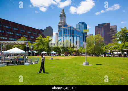 Boston, Massachussetts, USA - Juillet 2,2016 : Architecture dans le port de Boston. C'est un port naturel et de l'estuaire de la baie du Massachusetts. Tourisme Boston annua Banque D'Images