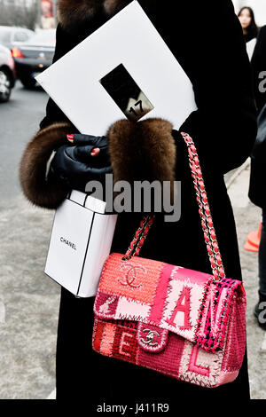 Streestyle chez Chanel, Haute Couture Fashion Week de Paris 2017 Banque D'Images