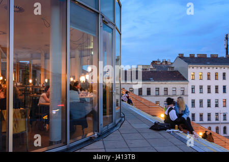 Restaurant "OBEN" sur le dessus de Hauptbücherei Haupt-Bibliothek (Bibliothèque principale), Wien, Vienne, 07. Neubau, Wien, Autriche Banque D'Images