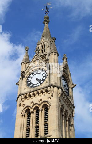 Le Couronnement de l'Horloge, construite en 1902, Claremont Road, Surbiton, quartier royal de Kingston upon Thames, Grand Londres, Angleterre, Grande B Banque D'Images