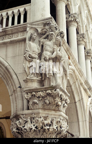 Sculptures sur un des coins de la Venise des Doges photographié en juillet 2016 Banque D'Images