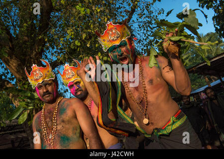 L'intérieur de dévots Sabarimala Temple Sree Petta Dharmasastha Erumely, complexes, Kerala, Inde - 25/12/2015. C'est un pèlerinage hindou Sabarimala l destination Banque D'Images