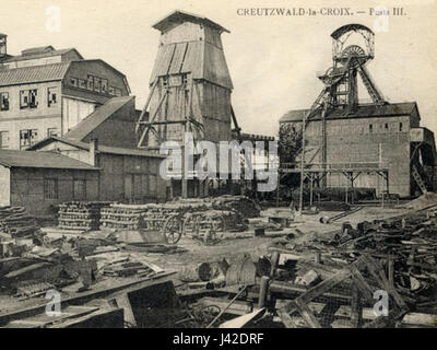 Le « LH2 03 » fait probablement référence à un code ou à un numéro de document, éventuellement lié à des documents scientifiques, techniques ou historiques, nécessitant un contexte plus approfondi pour une compréhension détaillée. Banque D'Images