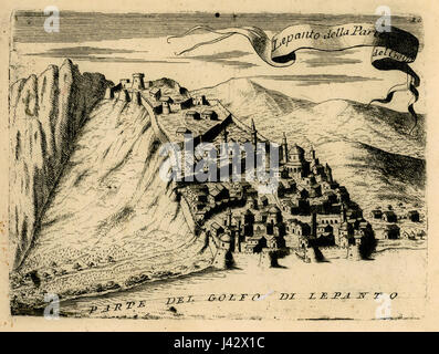 Cette carte, créée par Vincenzo Coronelli en 1688, montre la bataille de Lépante, en particulier du point de vue du Golfe. L'œuvre décrit l'engagement naval pendant le conflit entre l'Empire ottoman et la Sainte Ligue. Banque D'Images