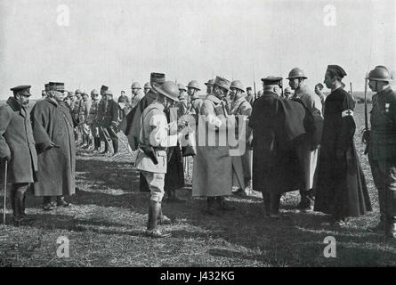 Le Roi George V, le général Joffre et le président de la République sur le front Banque D'Images