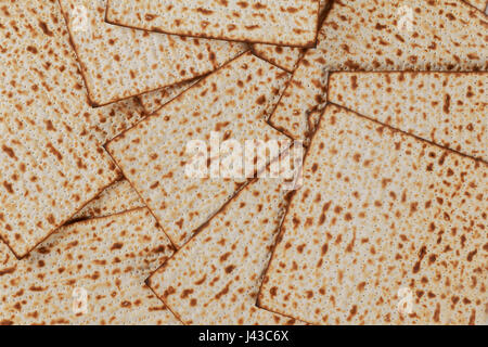 Matza juive sur la Pâque juive, vin azyme et pour la célébration de la pâque Banque D'Images