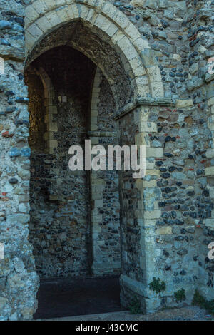 Reculver Tours Jumelles nr Herne Bay, Kent,UK Banque D'Images