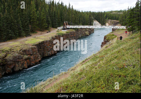 Miles Canyon du fleuve Yukon Whitehorse ci-dessus avec passerelle, Territoire du Yukon, Canasda Banque D'Images