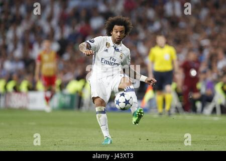 Madrid, Espagne. 18 avr, 2017. Marcelo (Real) Football/soccer Ligue des Champions : 1/4 de finale 2e match aller entre le Real Madrid CF 4-2 FC Bayern Munchen au Santiago Bernabeu à Madrid, Espagne . Credit : Mutsu Kawamori/AFLO/Alamy Live News Banque D'Images