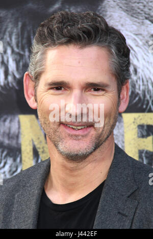 Los Angeles, USA. Le 08 mai, 2017. Eric Bana à la première de 'Le Roi Arthur : Légende de l'Épée" tenue à l'Théâtre chinois de Grauman à Los Angeles, CA Crédit : Cronos/Alamy Live News Banque D'Images