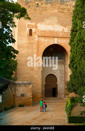 L'une des portes au Palais de l'Alhambra, Grenade Banque D'Images