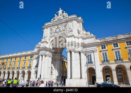 Le Portugal, Estremadura, Lisbonne, la Baixa, Praca do Comercio, la Rua Augusta de triomphe. Banque D'Images