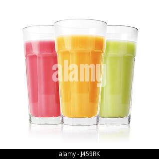 Vert, rose et jaune verres smoothies en isolé sur fond blanc Banque D'Images