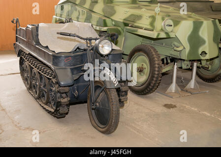 La région de Moscou, Russie - 01 septembre 2015 : La voie vélo des forces armées de l'Allemagne nazie dans le musée de véhicules blindés, de Koubinka près de Moscou Banque D'Images