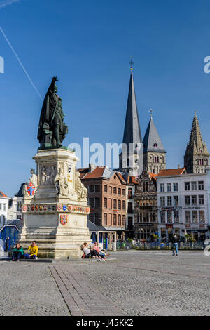 La place Vrijdagmarkt, Gand, Flandre orientale, Belgique Banque D'Images