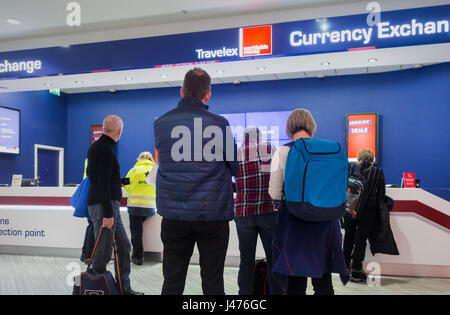 Travelex Bureau de change à l'aéroport de Manchester. L'Angleterre. UK Banque D'Images