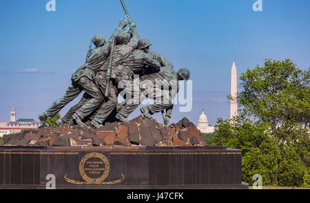 ARLINGTON, VIRGINIA, USA - United States Marine Corps War Memorial, de la statue d'Iwo Jima, à Rosslyn. Banque D'Images