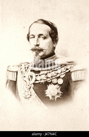 Napoléon III, empereur de France de 1852 à 1870, était le neveu de Napoléon Bonaparte, connu pour son rôle dans la formation de la politique française, les actions militaires et le développement du second Empire français. Banque D'Images