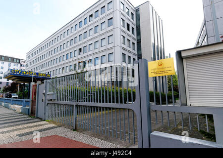 Berlin, Allemagne. 10 mai, 2017. Mercredi, le 10 mai 2017, le gouvernement allemand annonce, que le City Hostel Berlin, sur le site de l'ambassade de Corée du Nord, l'établissement sera fermé en violant les règles de l'ONU : Crédit Marcus Krauss/Alamy Live News Banque D'Images