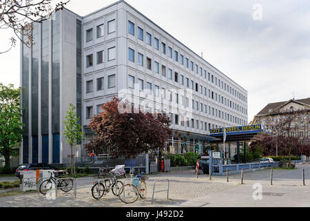 Berlin, Allemagne. 10 mai, 2017. Mercredi, le 10 mai 2017, le gouvernement allemand annonce, que le City Hostel Berlin, sur le site de l'ambassade de Corée du Nord, l'établissement sera fermé en violant les règles de l'ONU : Crédit Marcus Krauss/Alamy Live News Banque D'Images