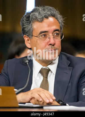 Washington DC, USA. 10 mai, 2017. Noel J. Francisco témoigne devant le comité du Sénat des États-Unis sur l'appareil judiciaire sur sa nomination pour être solliciteur général de l'US sur la colline du Capitole à Washington, DC le mercredi 10 mai 2017. Credit : MediaPunch Inc/Alamy Live News Banque D'Images