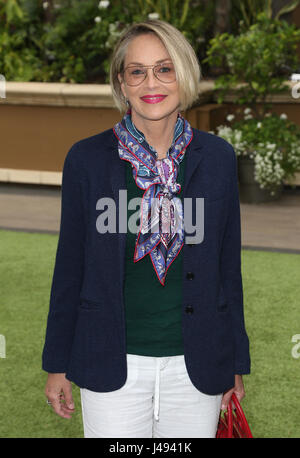 Bevrly Hills, Ca. 10 mai, 2017. Sharon Stone à la 88e anniversaire de la Fashion Show et déjeuner à l'hôtel Beverly Wilshire Four Seasons Hotel de Beverly Hills, Californie le 10 mai 2017. Credit : Faye Sadou/media/Alamy Punch Live News Banque D'Images