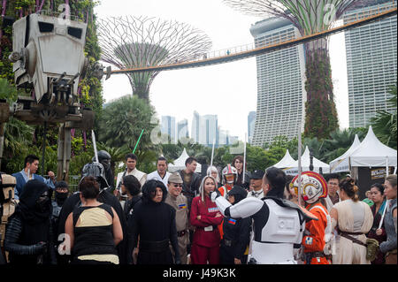 06.05.2017, Singapour, République de Singapour, en Asie - Star Wars fans vêtus de leurs costumes de recueillir au cours de l'assemblée annuelle de l'événement de la guerre des étoiles. Banque D'Images