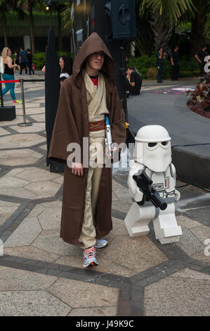 06.05.2017, Singapour, République de Singapour, en Asie - Star Wars fans vêtus de leurs costumes de recueillir au cours de l'assemblée annuelle de l'événement de la guerre des étoiles. Banque D'Images