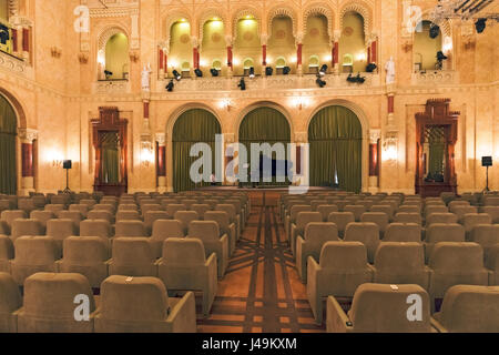 Stock photo - Salle de Concert Vigado inaugurée en 1865 par Franz Liszt est un mélange de style mauresque byzantin et motifs Hongrois Banque D'Images