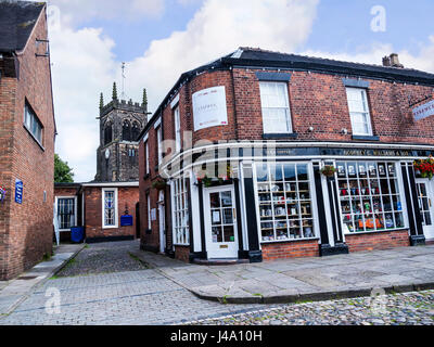 Boutique de la place du marché de la ville pittoresque de Sandbach Cheshire Angleterre du Sud Banque D'Images