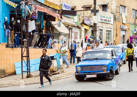 Scène de rue Cunningham, Piazza, Addis-Abeba, Ethiopie Banque D'Images