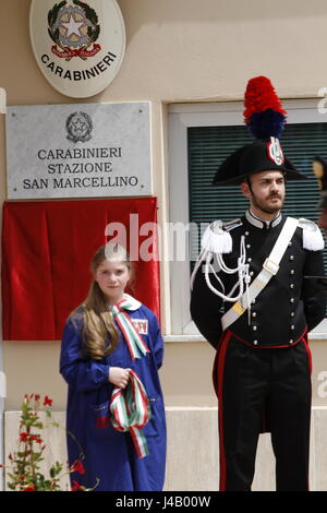 45965 San/Ce, en Italie. Le 11 mai, 2017. Ce matin, à Milan, il y avait l'inauguration du nouveau poste de carabiniers, qui dans le cas sera intitulé le nommé Médaille d'chez Valor Militare Pasquale Santonastaso. Lors de cette cérémonie il y aura les autorités politiques civiles et militaires. Gioacchino Alfano Crédit : Fabio Sasso/Pacific Press/Alamy Live News Banque D'Images