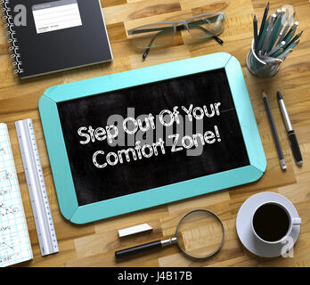 Sortez de votre zone de confort - Texte sur Petit tableau. Banque D'Images