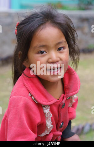 Portrait d'une jeune fille népalaise Banque D'Images