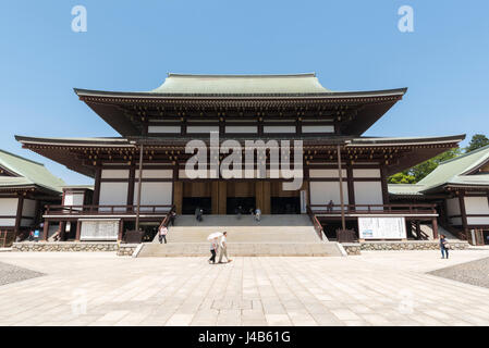 Grande salle principale de Naritasan Shinshoji temple qui appartient à la secte de bouddhisme shingon Chisan Banque D'Images