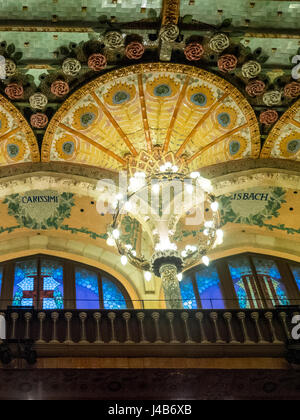 Intérieur de Palau de la Música Catalana, Barcelone Espagne. Banque D'Images