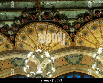 Intérieur de Palau de la Música Catalana, Barcelone Espagne. Banque D'Images