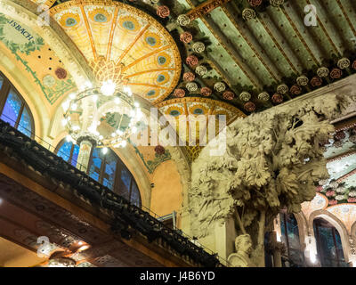 Intérieur de Palau de la Música Catalana, Barcelone Espagne. Banque D'Images