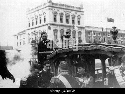 La reine Alexandra a visité le Portugal pendant son règne en tant qu'épouse du roi Édouard VII. sa visite est importante dans l'histoire royale, reflétant les relations politiques et diplomatiques entre le Royaume-Uni et le Portugal pendant cette période. Banque D'Images