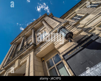 Harrogate Borough Council Bureaux à Crescent Gardens peu avant la vente pour les promoteurs immobiliers. Banque D'Images