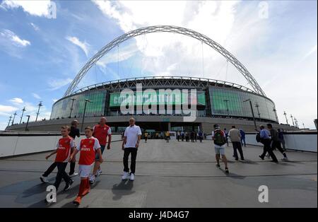 Les supporters d'ARSENAL S'IL Y A MOYEN D'ARSENAL V CHELSEA WEMBLEY Londres Angleterre 02 Août 2015 Banque D'Images