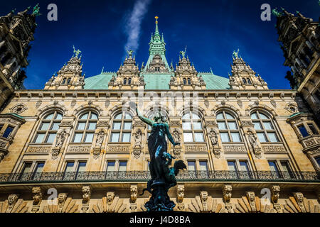 Cour intérieure de l'hôtel de ville avec bien Hygieia à Hambourg, Allemagne, Europe, Innenhof des Rathauses mit en Hygieia-Brunnen Hamburg, Deutschland, l'UE Banque D'Images