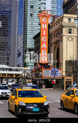 Scène de rue à Chicago, Chicago Theatre, Chicago, Illinois, USA, Amérique, Stra§enszene suis théâtre de Chicago, Chicago, Illinois, USA, Jeux Banque D'Images