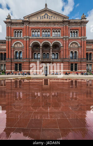 La piscine dans le jardin - John Madejski du Victoria & Albert Museum. Banque D'Images