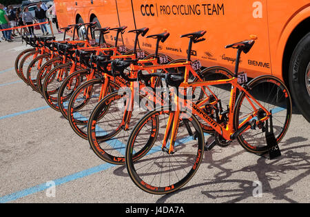 Cycles guerciotti sprandi de la CCC de l'équipe de course à vélo, tour d'Italie, Alghero, Sardaigne, Italie Banque D'Images